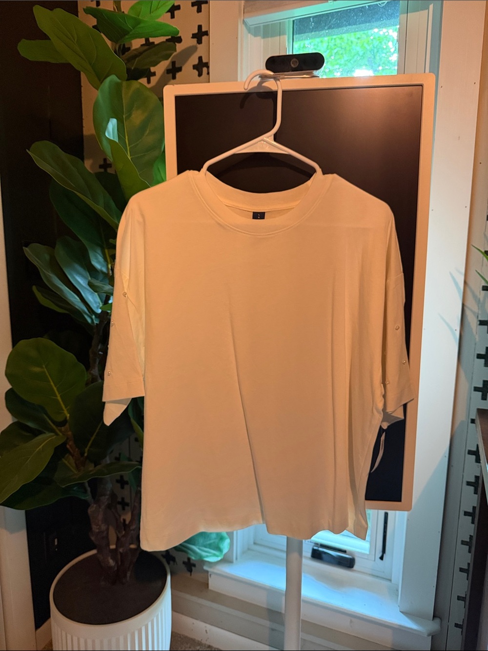 Old Navy Short-Sleeve Relaxed Tee w/ Pearls